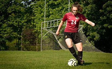 Joueuse de soccer de L'Express du Collège Saint-Charles-Garnier